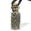 Bouteille en verre de pierres Pyrite
