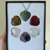 Coffret de 6 Pendentifs Cœur en pierre naturelle