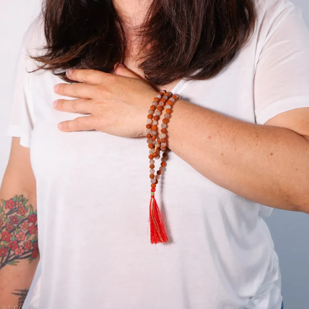Mala Pierre de Lune Pêche et Rudraksha | 108 perles