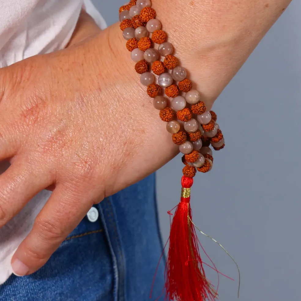 Mala Pierre de Lune Pêche et Rudraksha | 108 perles